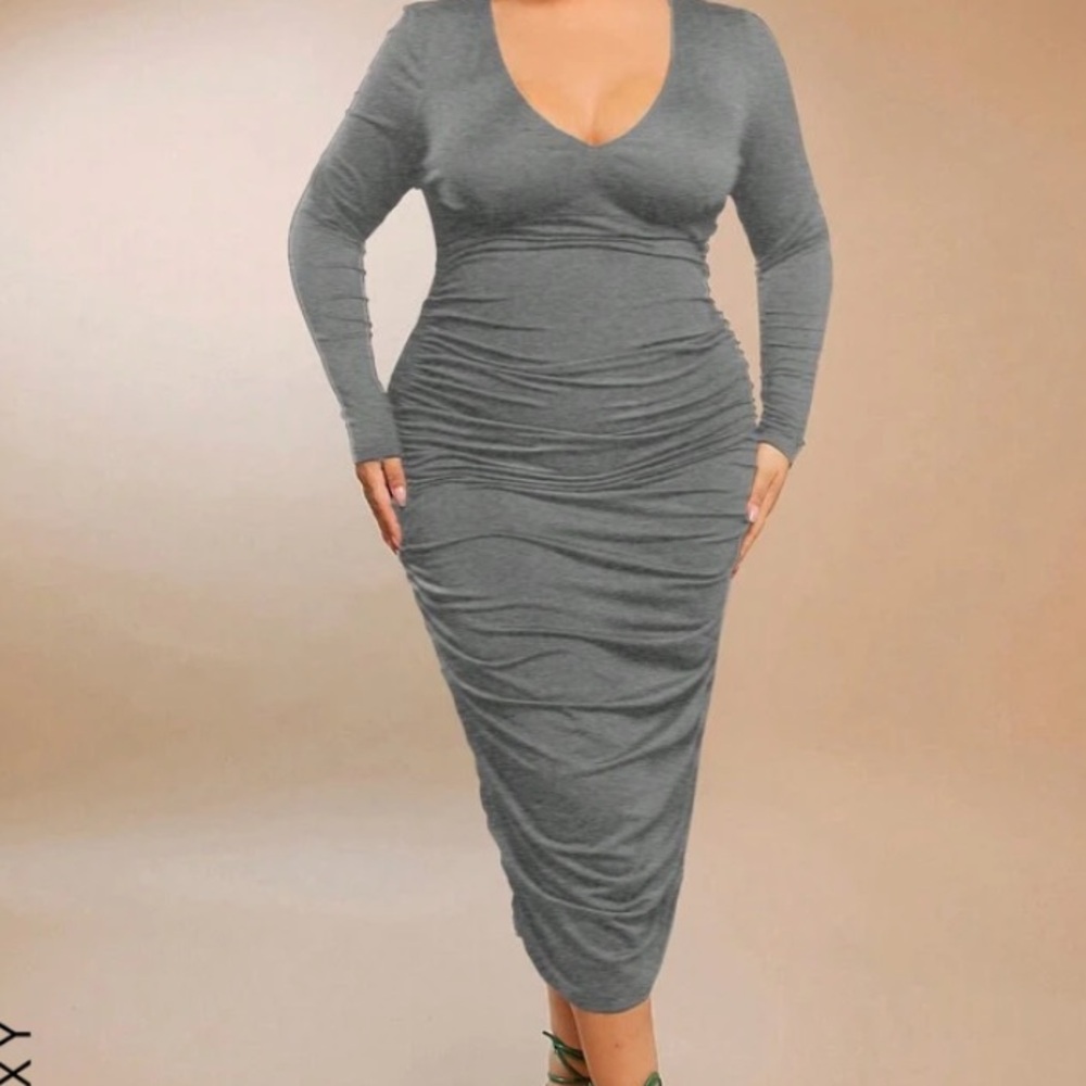 SHEIN SXY Plus Size Pleated Bodycon V-Neck Dress